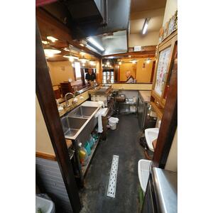 狛江 1階 焼き鳥居抜き 角部屋 狛江通り沿いの物件写真